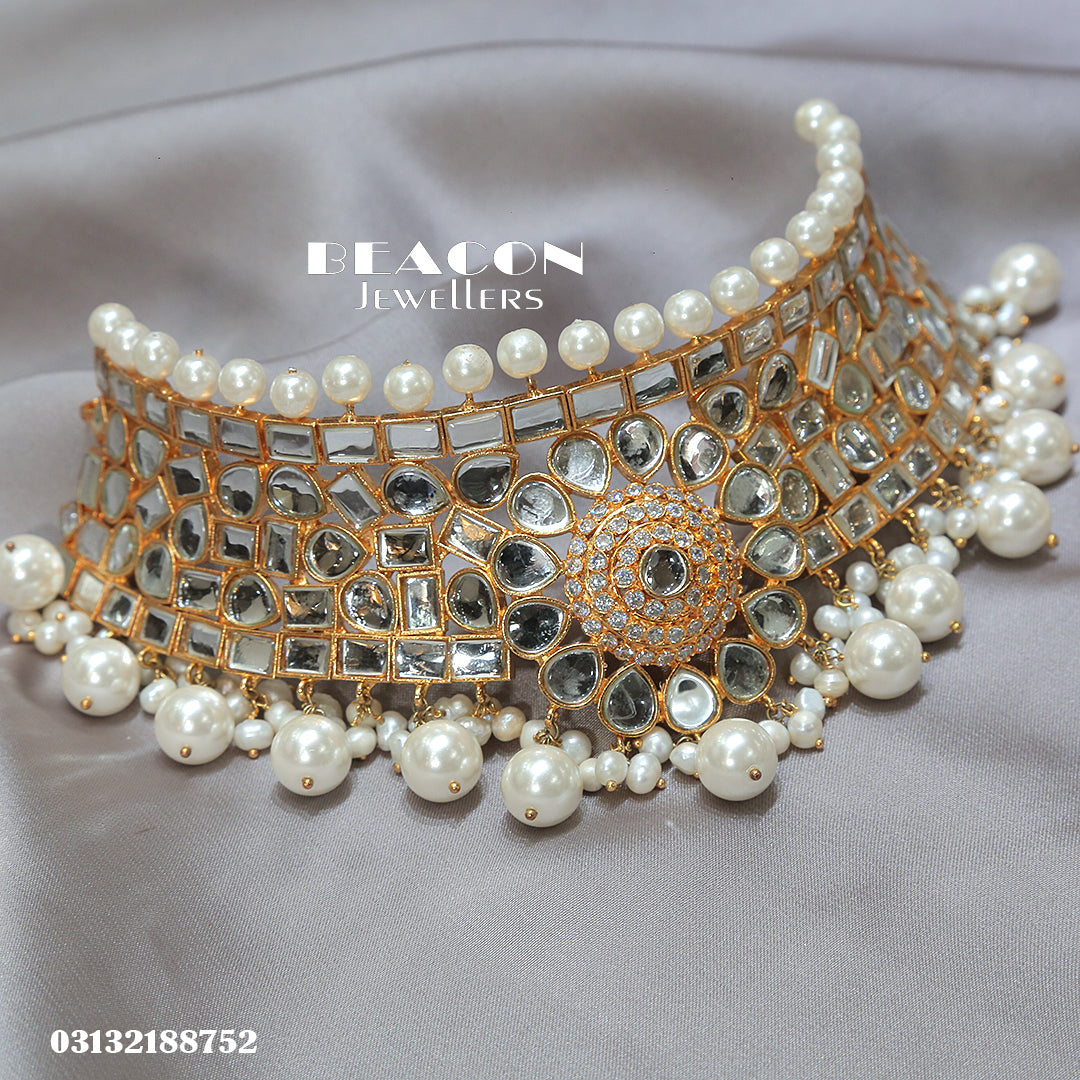 Necklace Set Wth Earrings Tika