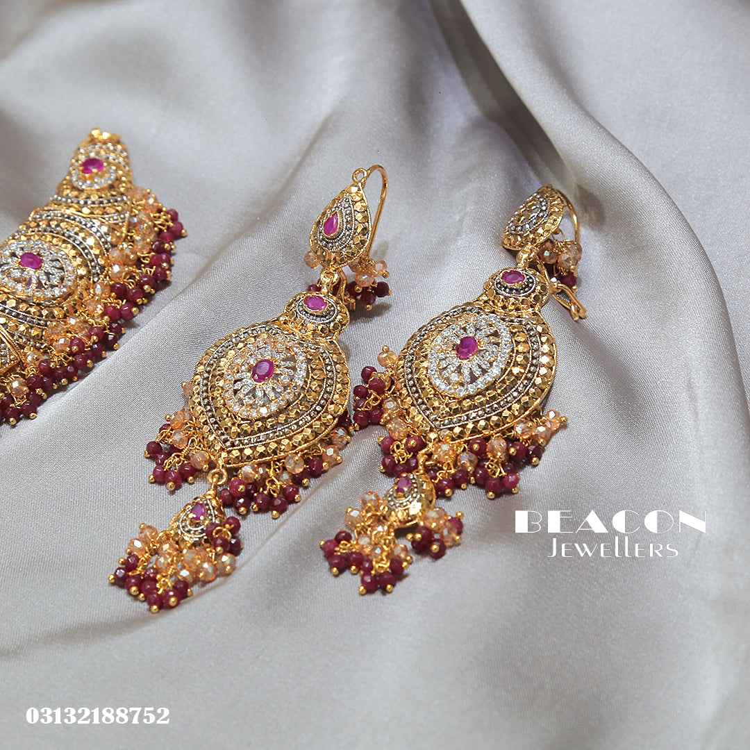 Necklace Set WIth Earrings Tika