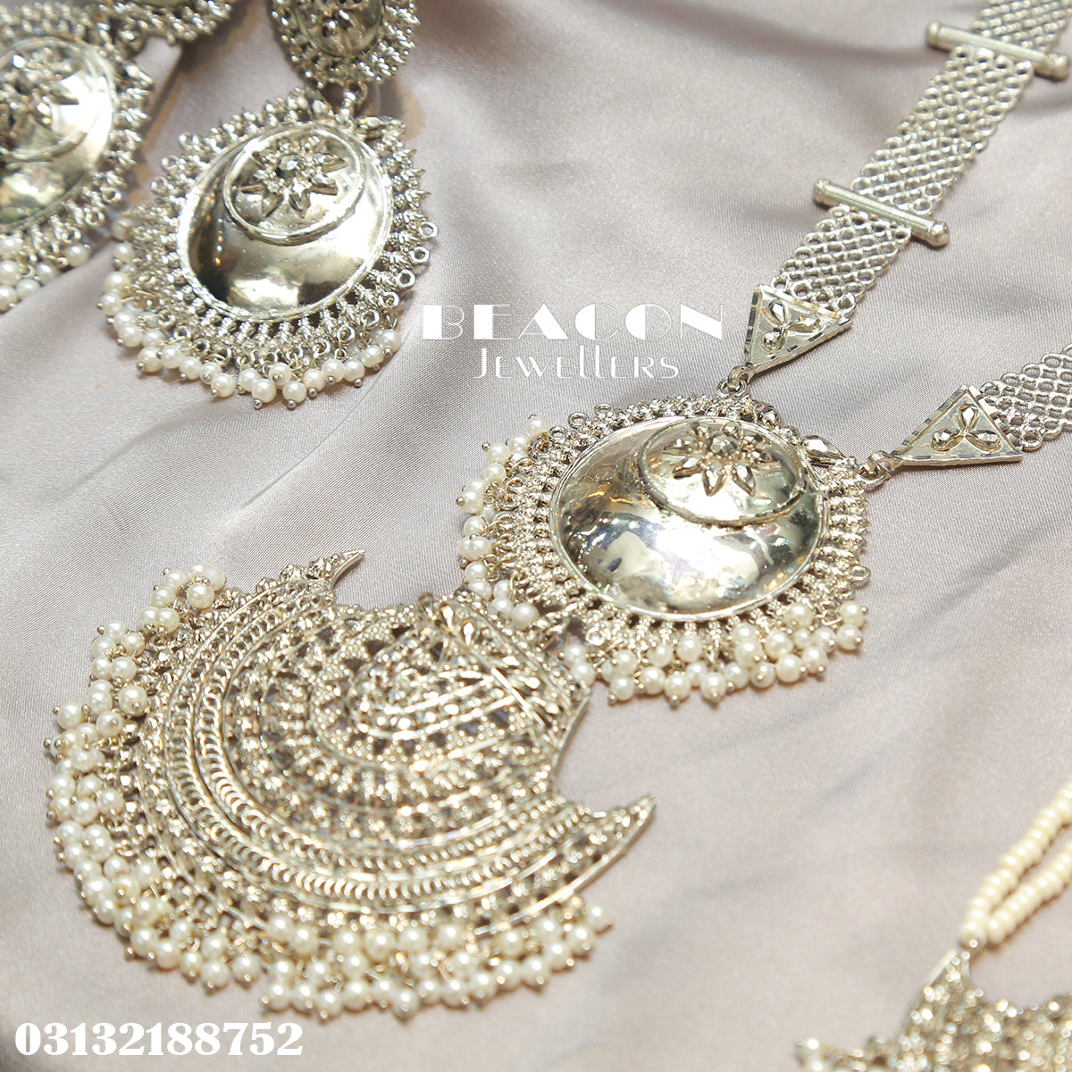 Maala Bindi Jhoomer and Earrings 01
