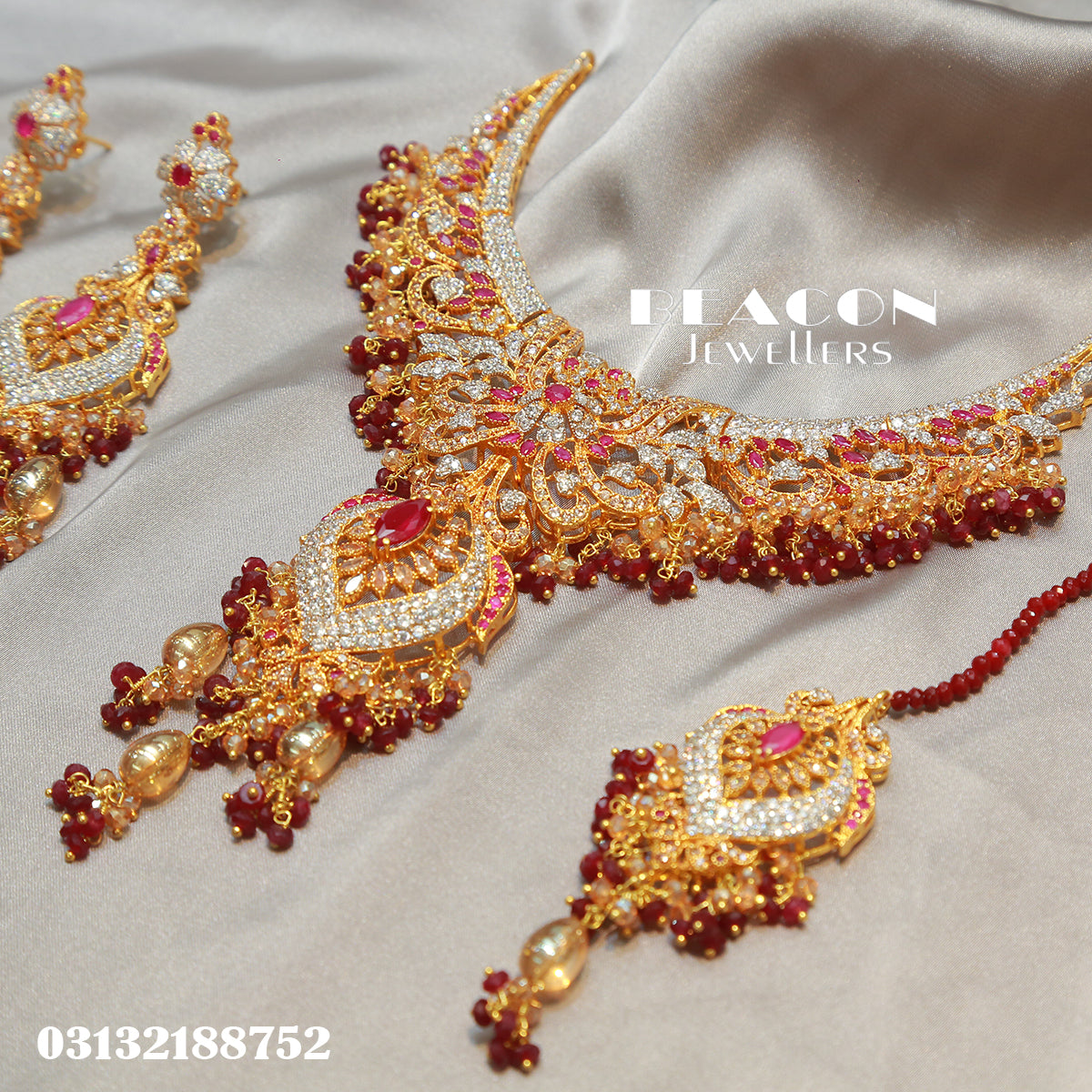 Necklace Set With Earrings Tika