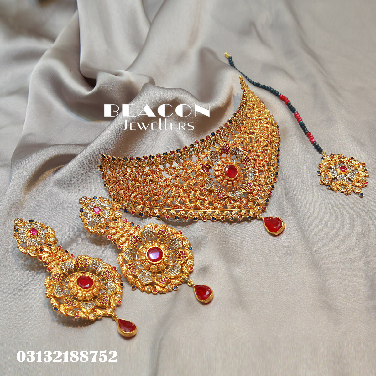 Choker Set With Earrings Tika