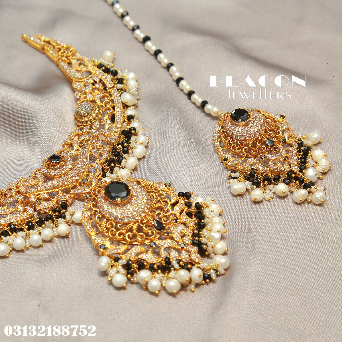 Necklace Set With Tika Earrings