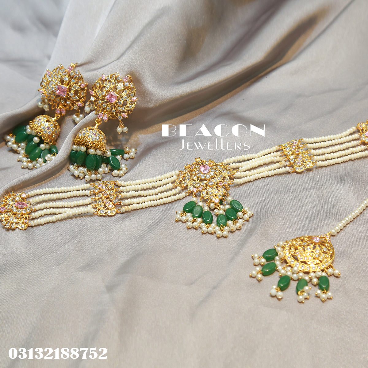 Choker with Bindi and Earrings 03