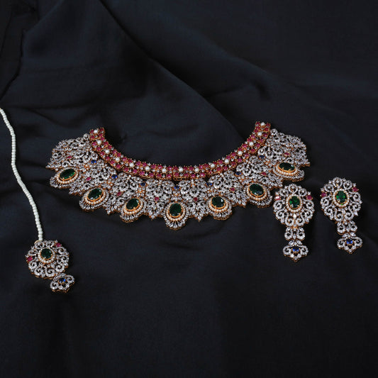 Necklace Set WIth Earrings Tika
