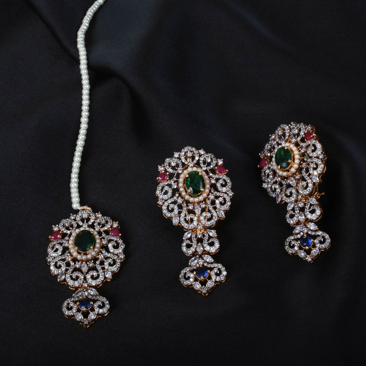 Necklace Set WIth Earrings Tika