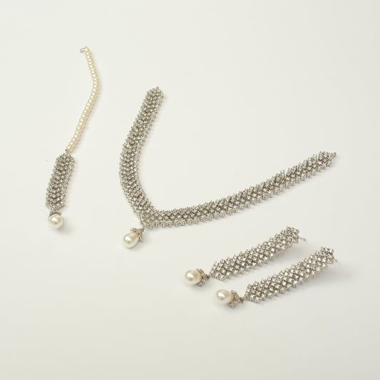 Necklace Set With Earrings Tika