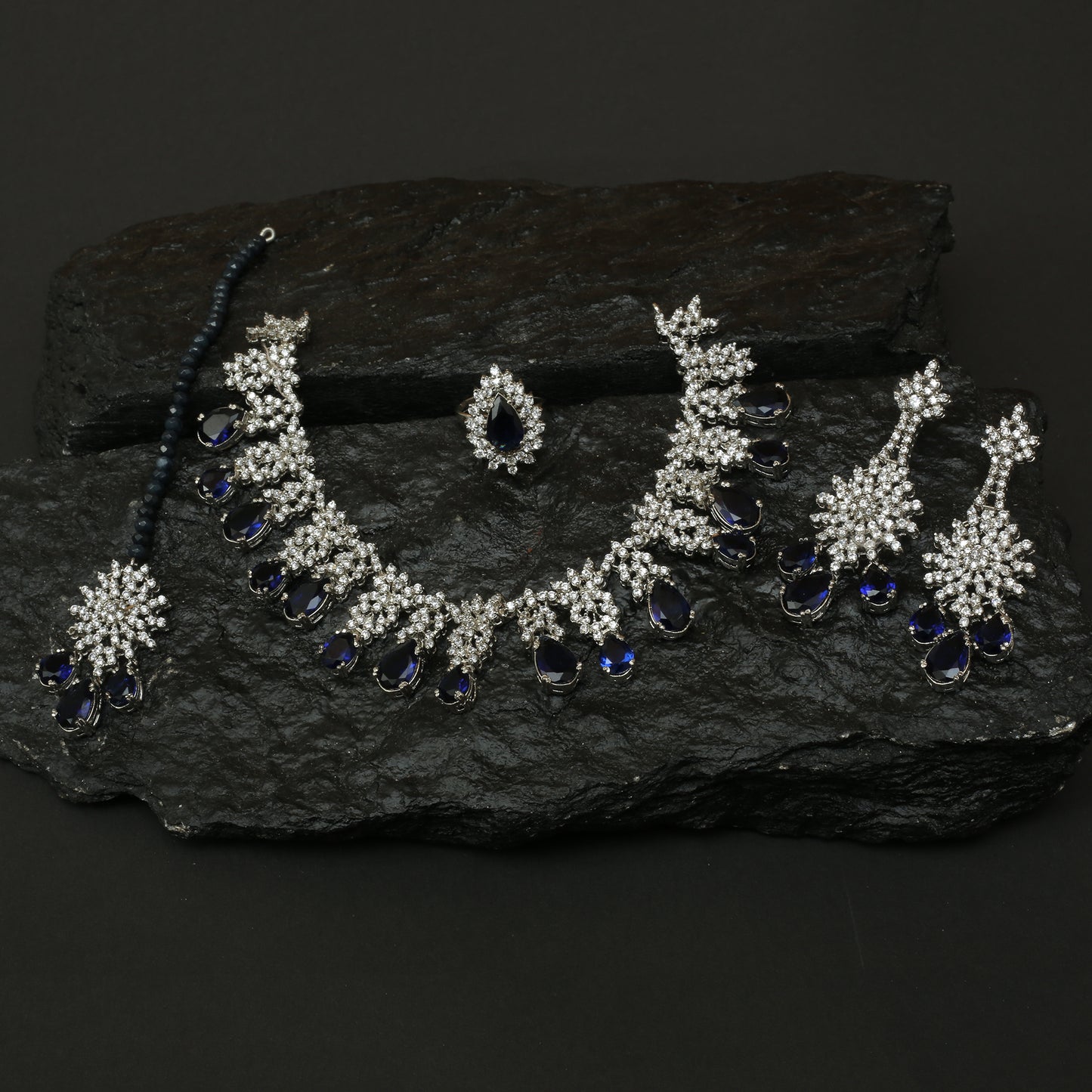 Necklace Set With Earrings Tika Ring