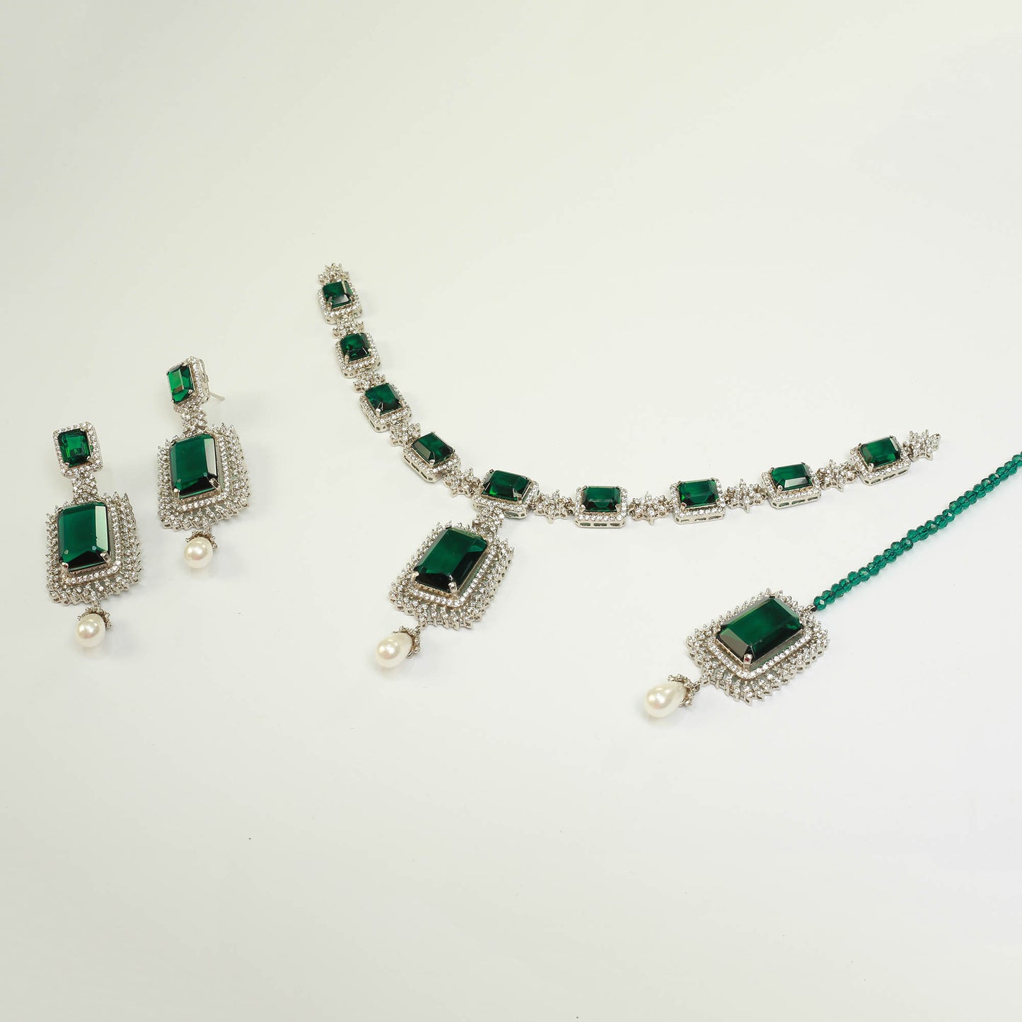 Necklace Set With Earrings and Tika
