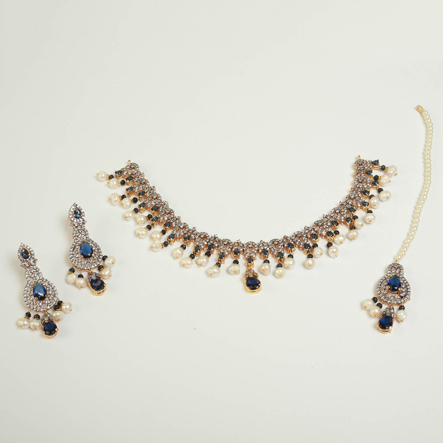 Necklace Set With Earrings and Tika