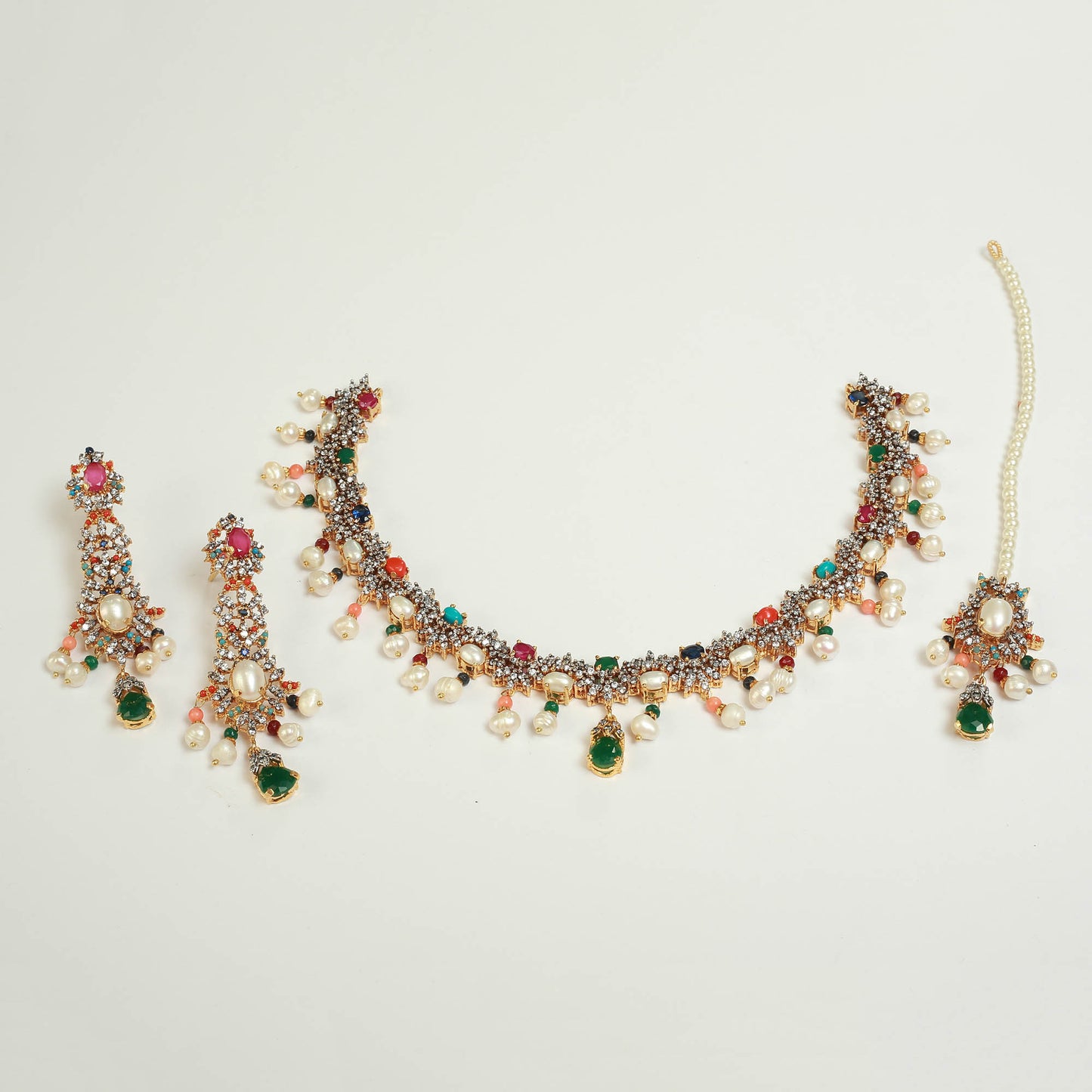 Necklace Set With Earrings and Tika
