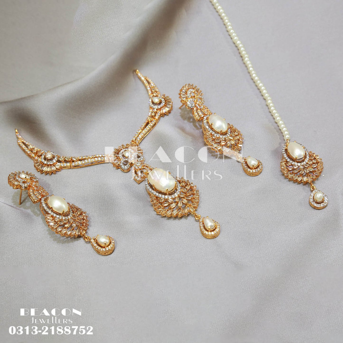 Necklace Set with Tika Earrings