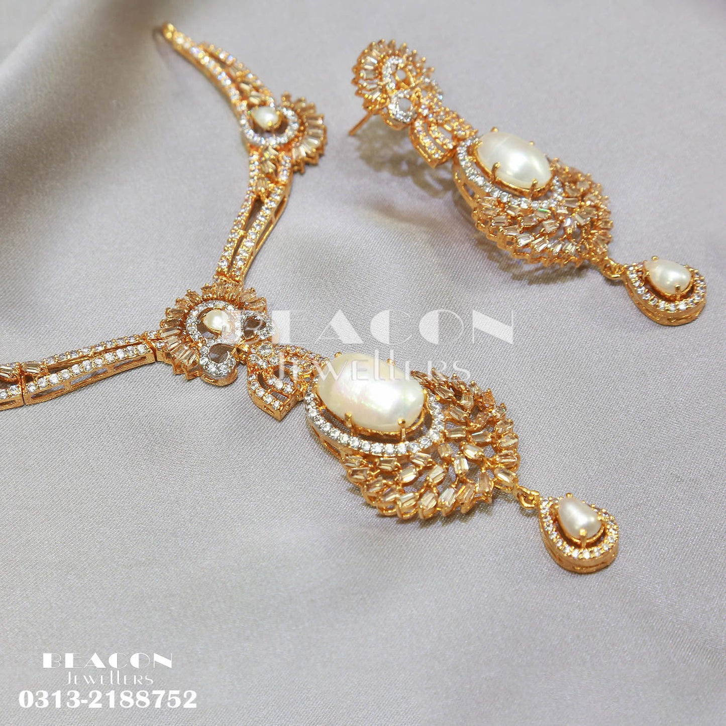 Necklace Set with Tika Earrings