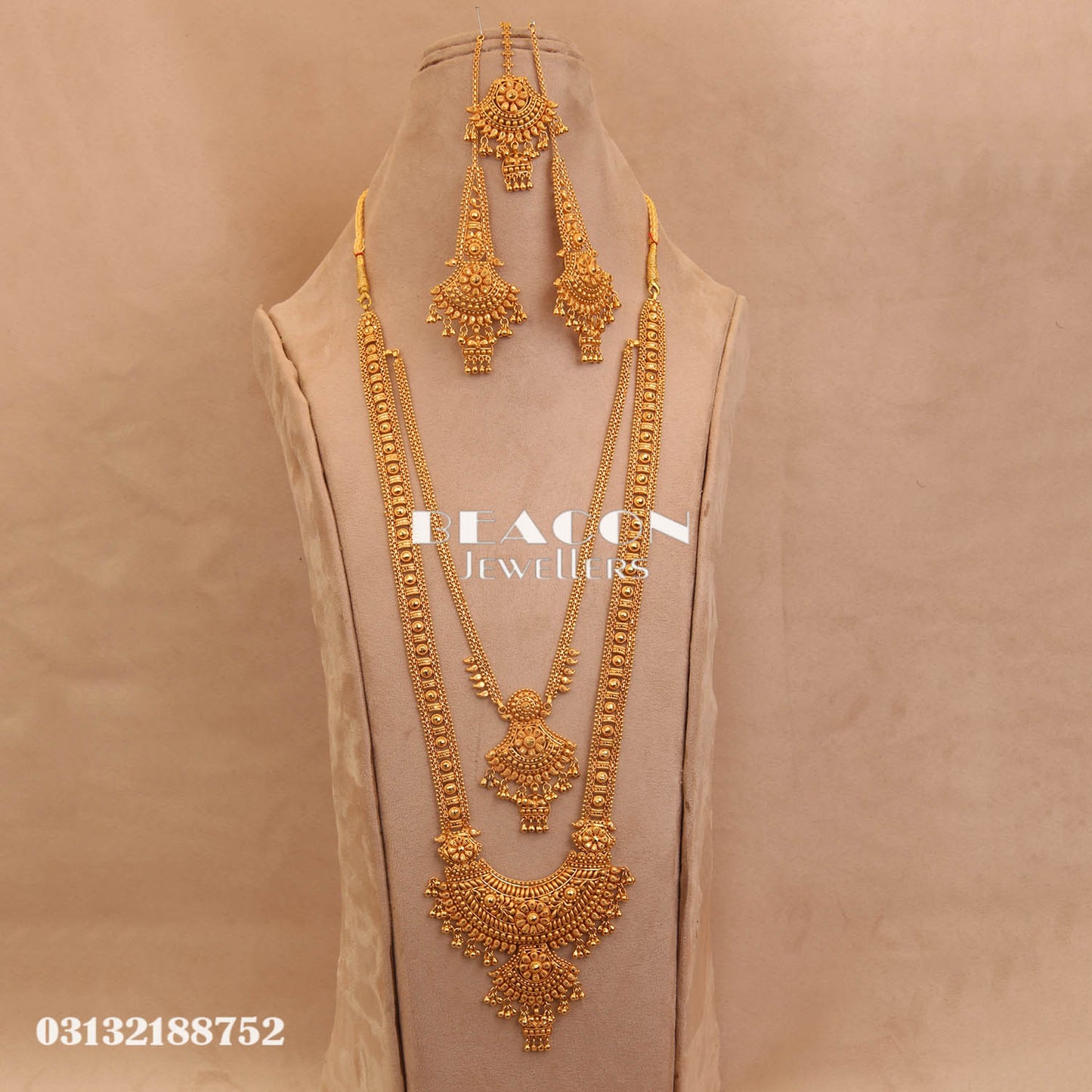 Necklace Maala Bindi and Earrings 11