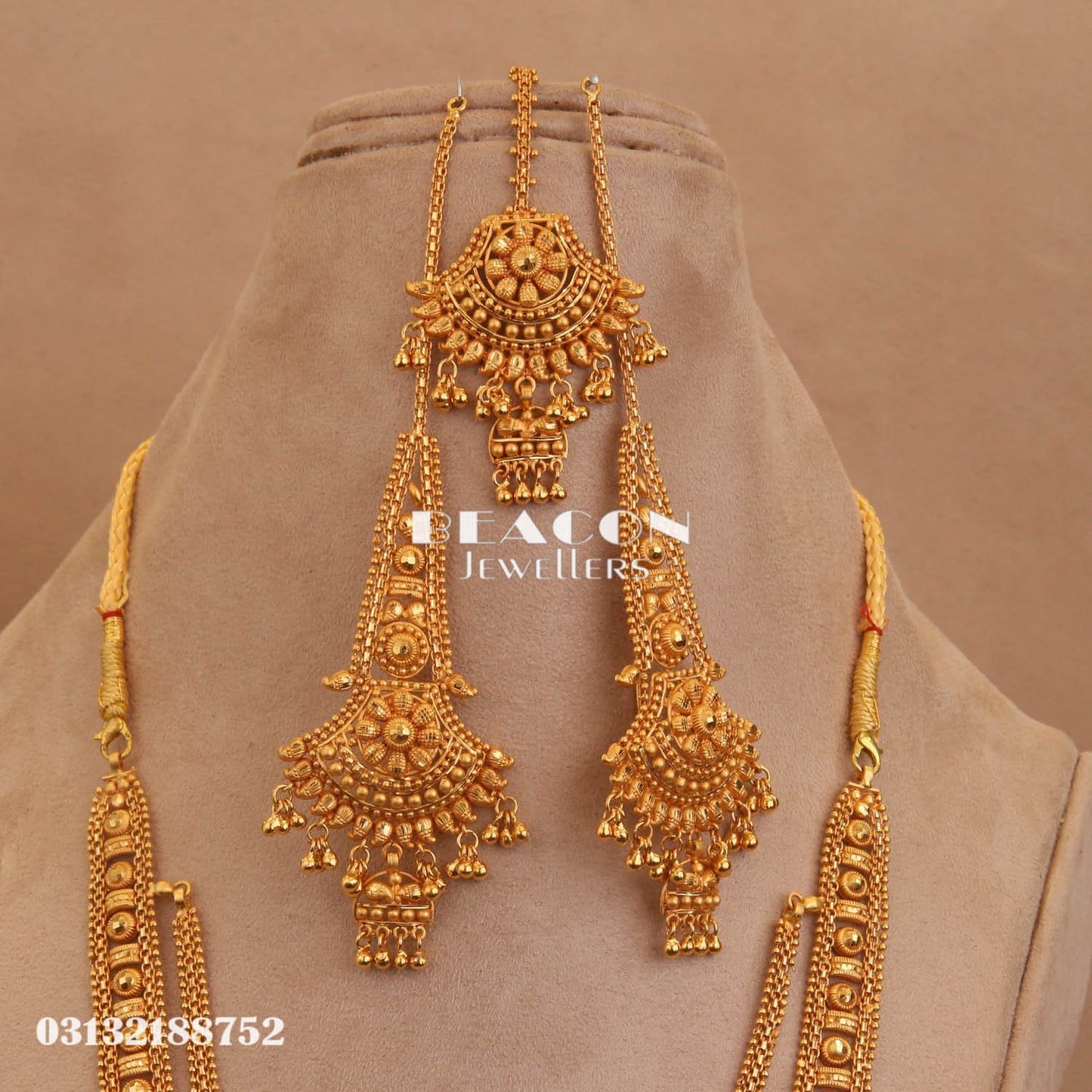 Necklace Maala Bindi and Earrings 11