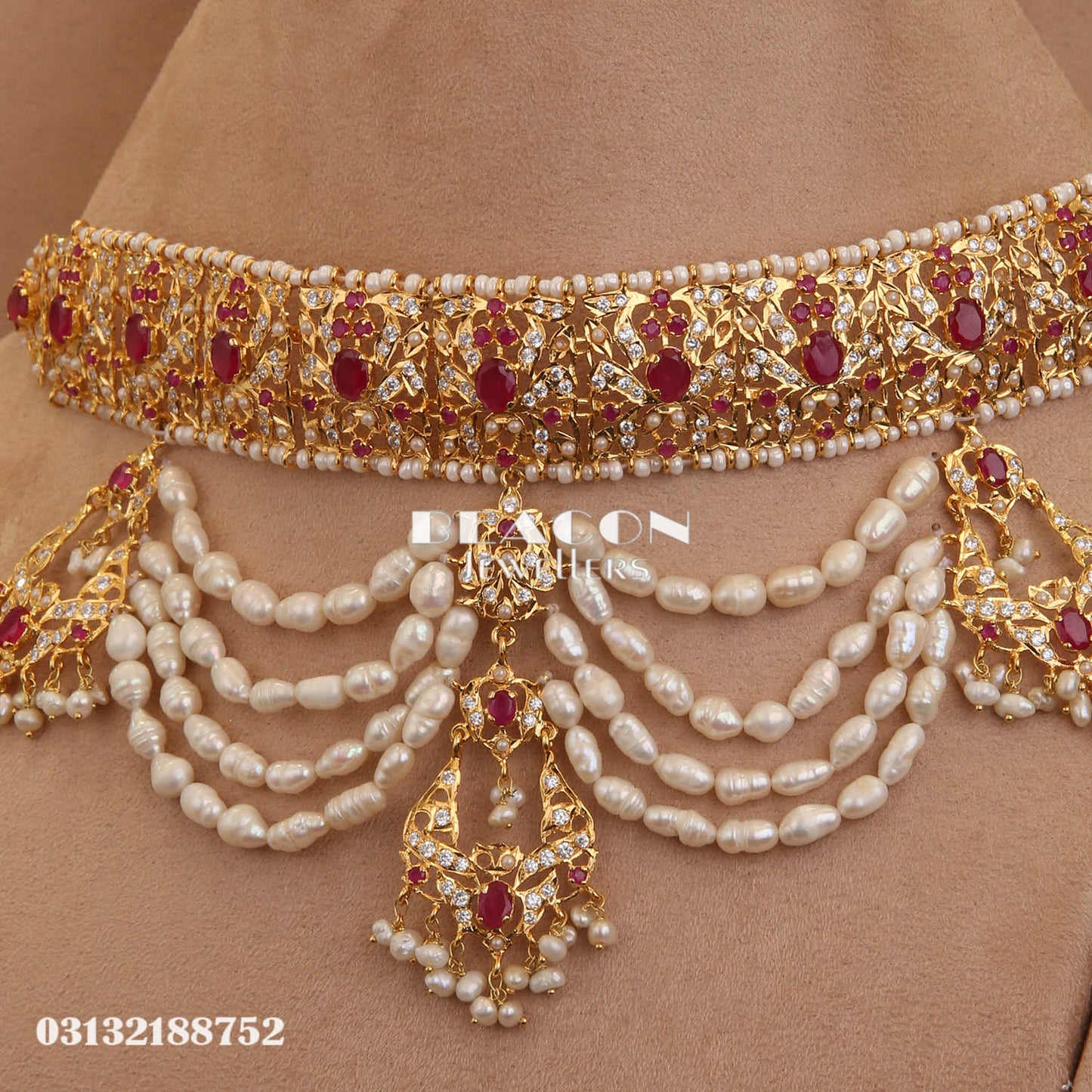 Choker with Bindi and Earrings 17
