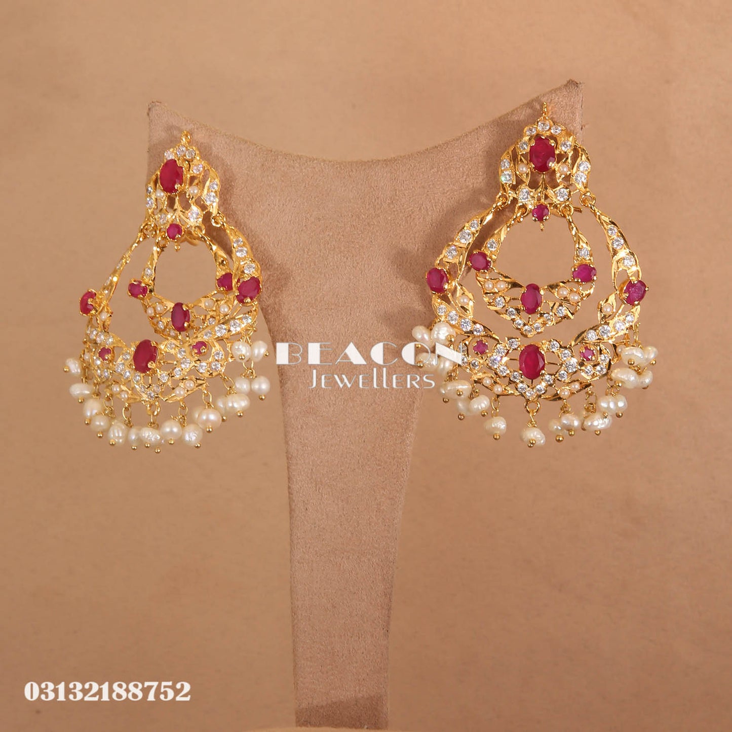 Choker with Bindi and Earrings 17