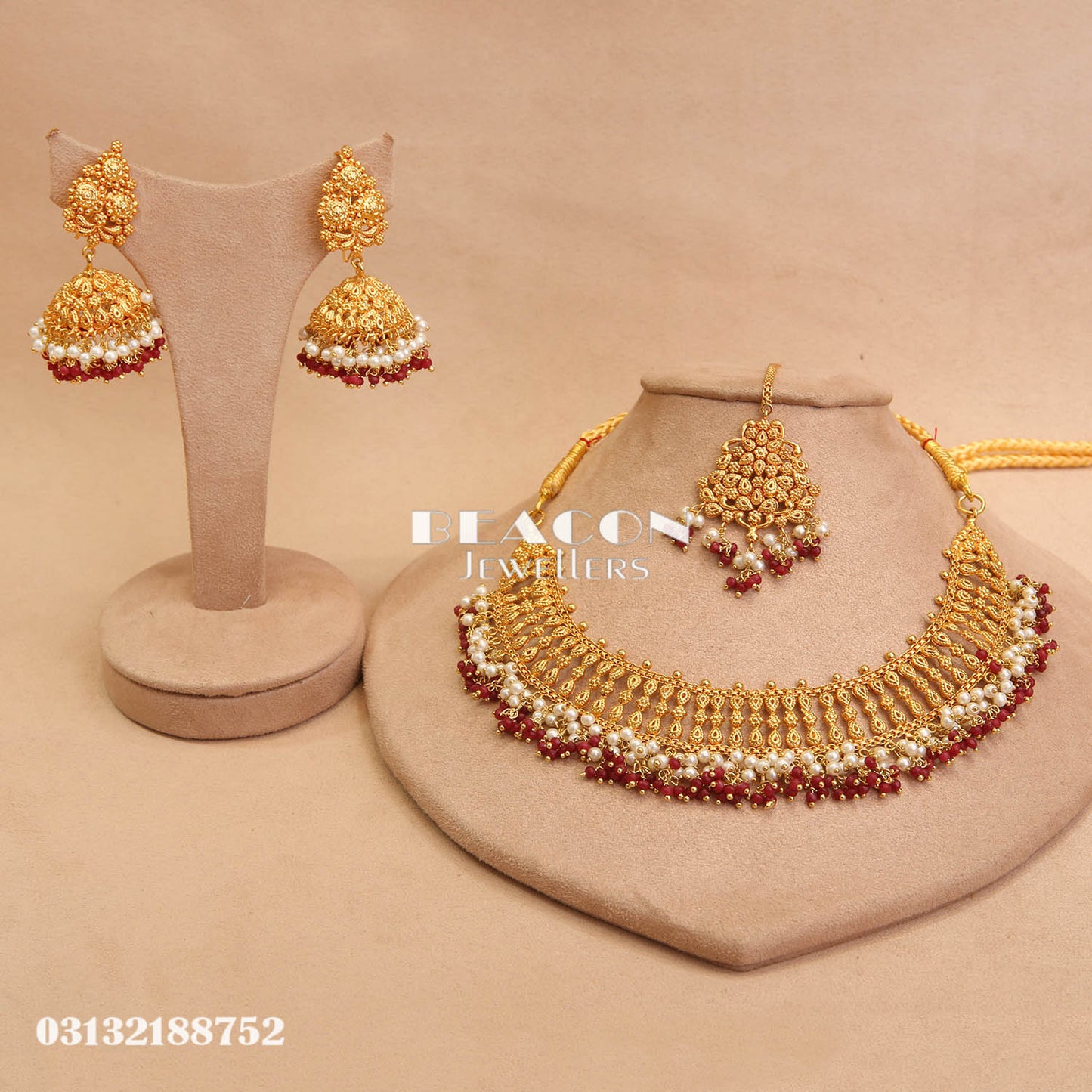 Necklace with Bindi and Earrings 77