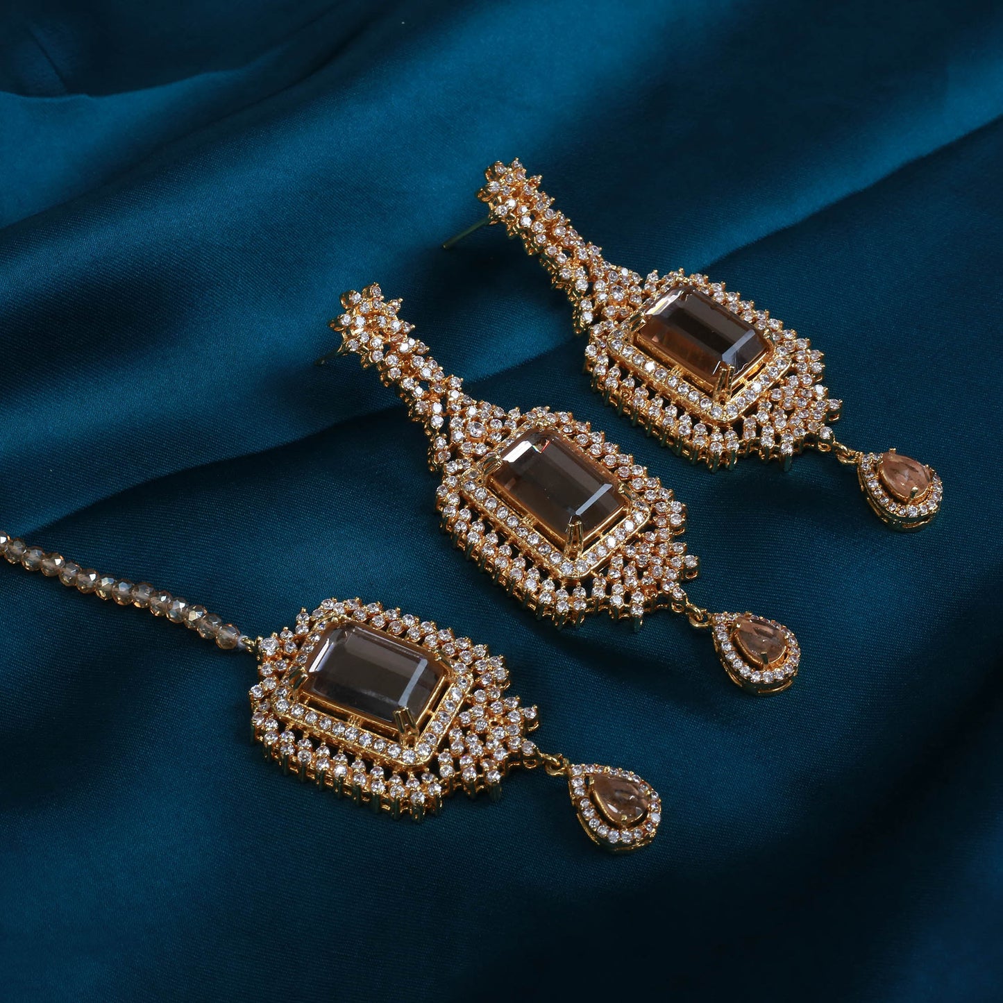 Necklace Set With Earrings Tika