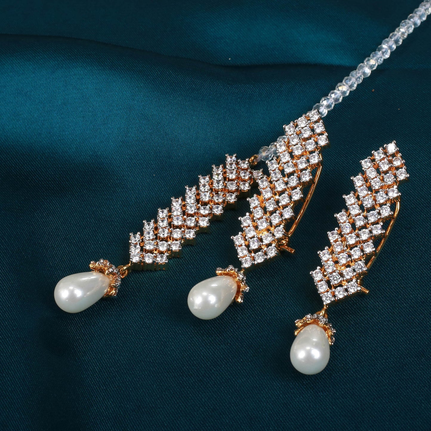 Necklace Set WIth Earrings Tik