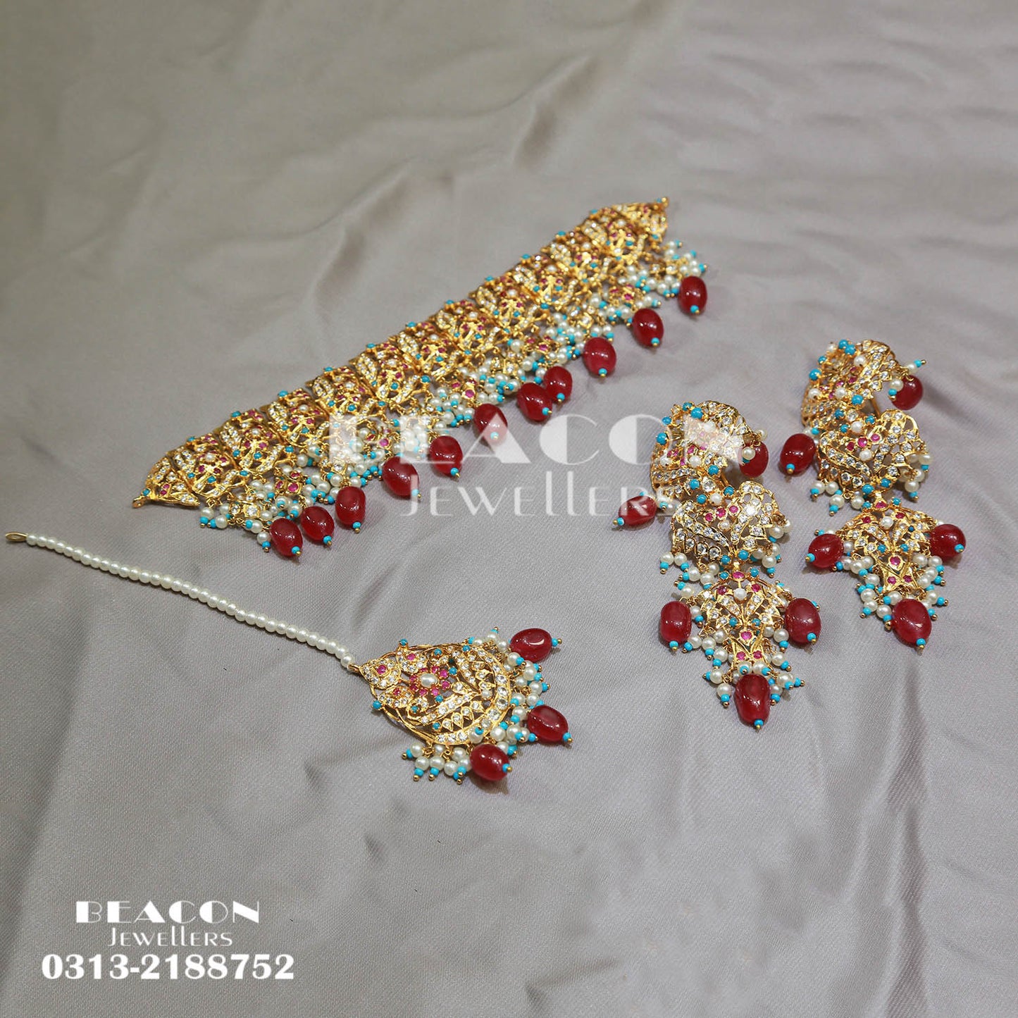 Choker with Bindi and Earrings 08