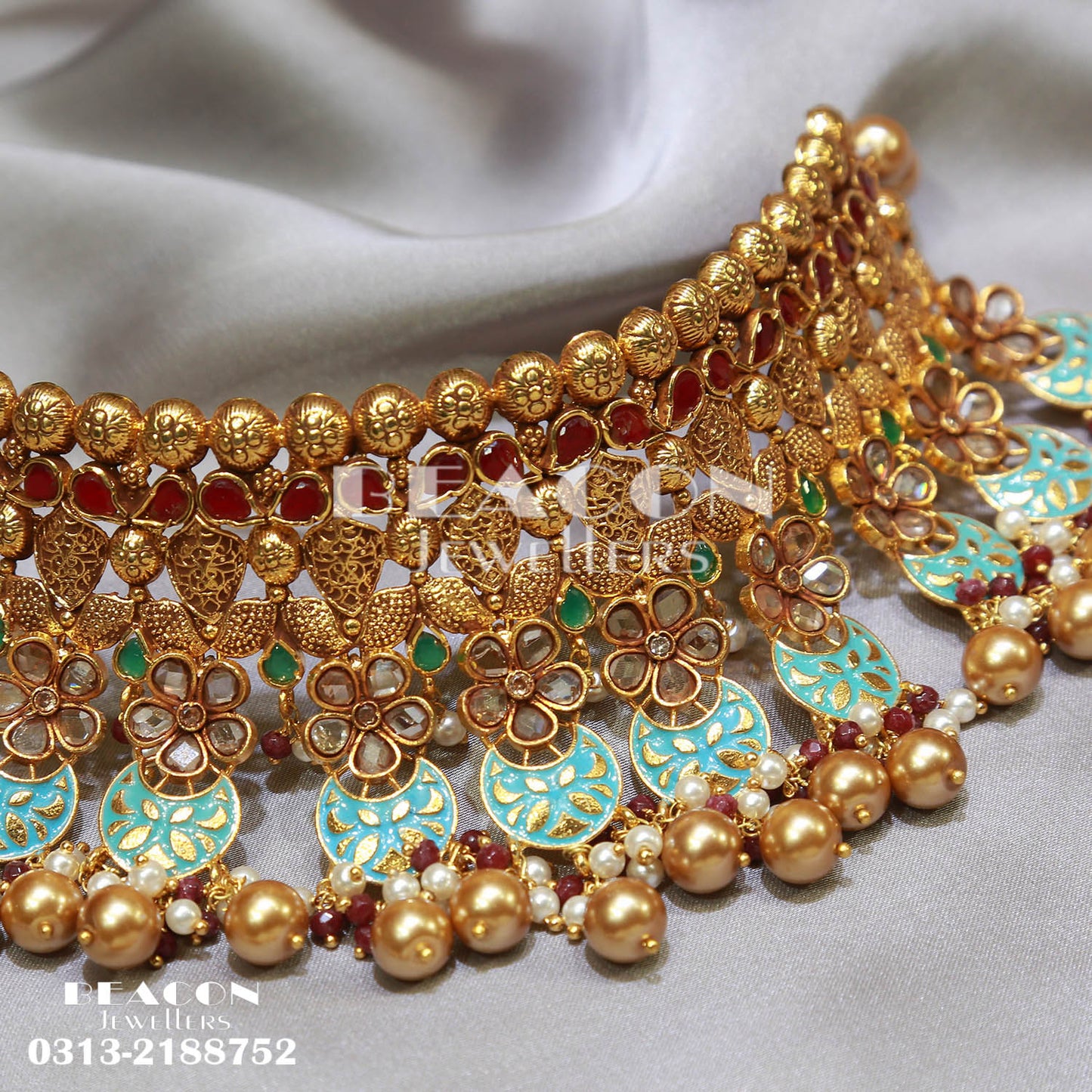 Choker Set In Mina