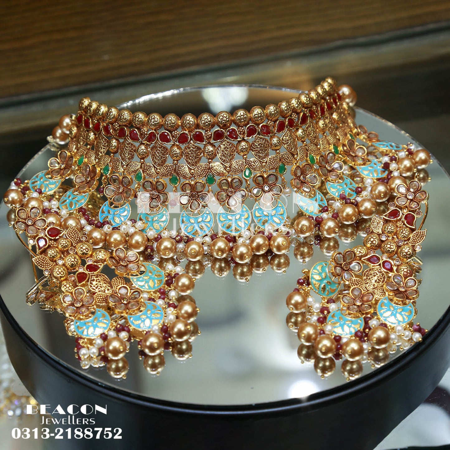 Choker Set In Mina