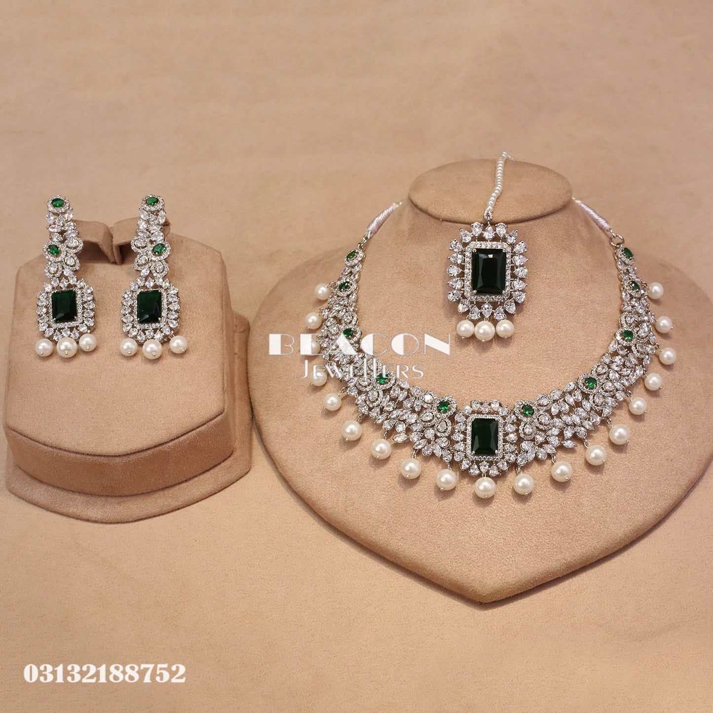 Necklace with Bindi and Earrings 68