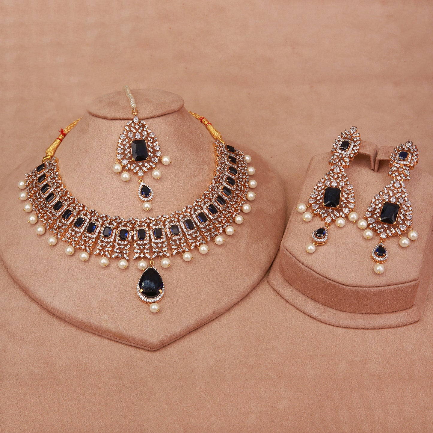 Necklace Set With Earring and Tika