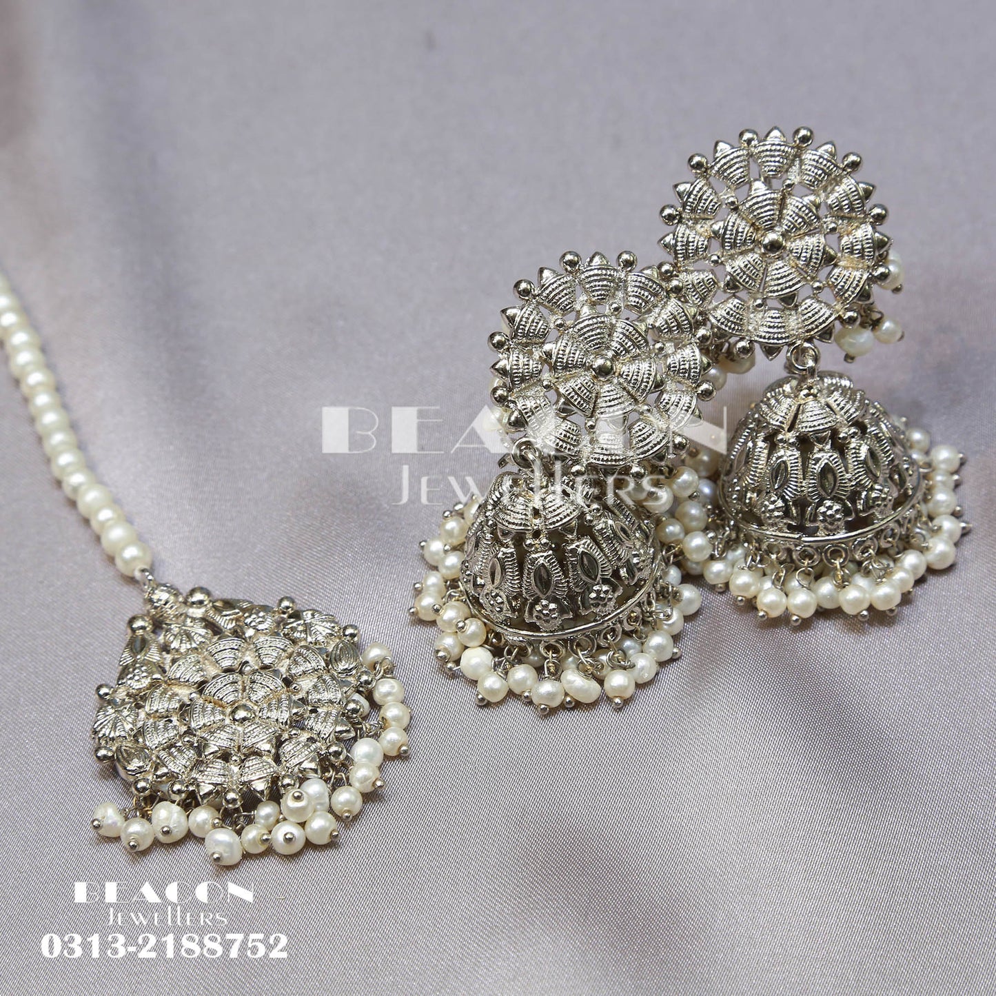 Necklace with Bindi and Earrings 66