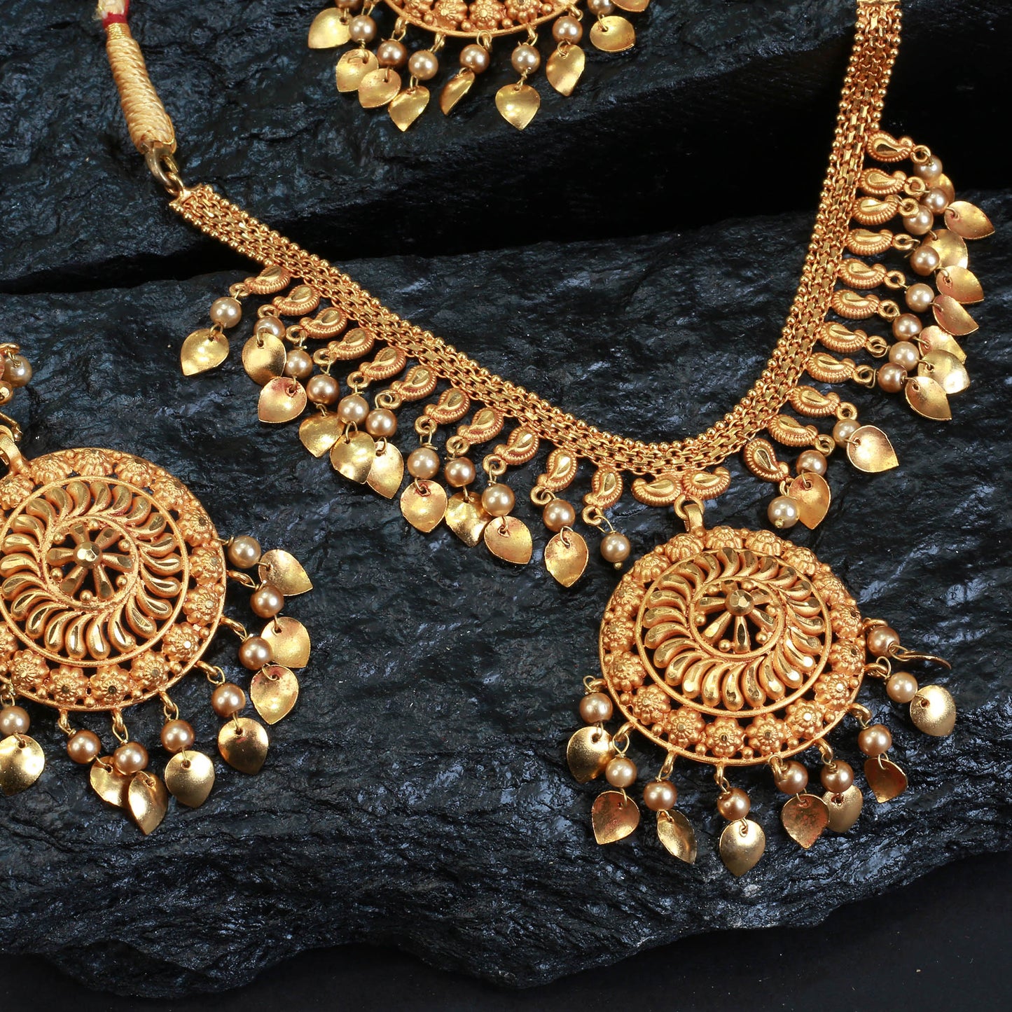 Necklace Set With Earring and Tika