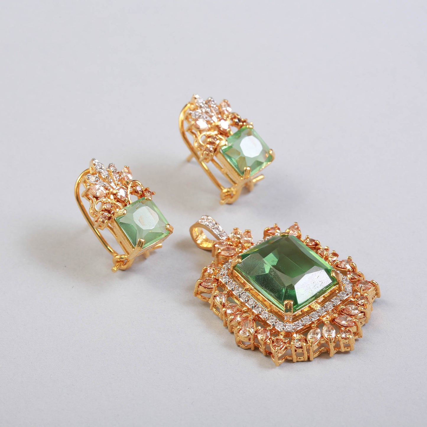 Pendant Set BA1049