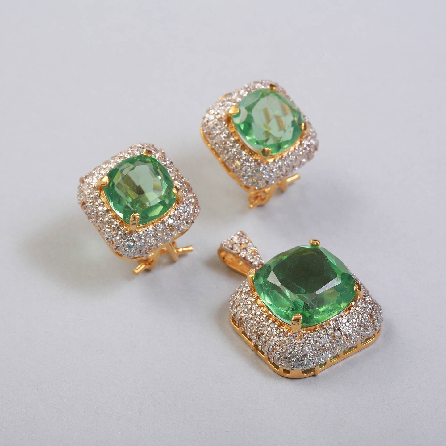Pendant Set BA1060