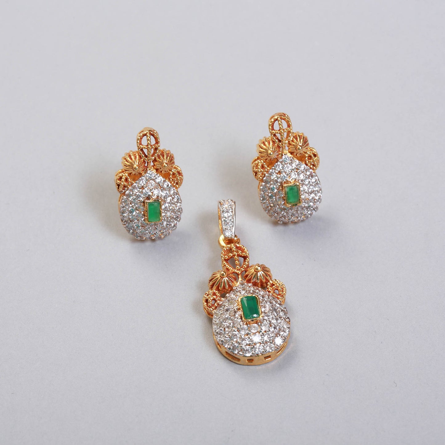 Pendant Set BA1063
