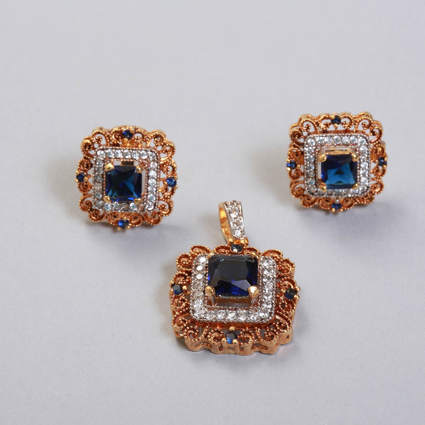 Pendant Set BA1076