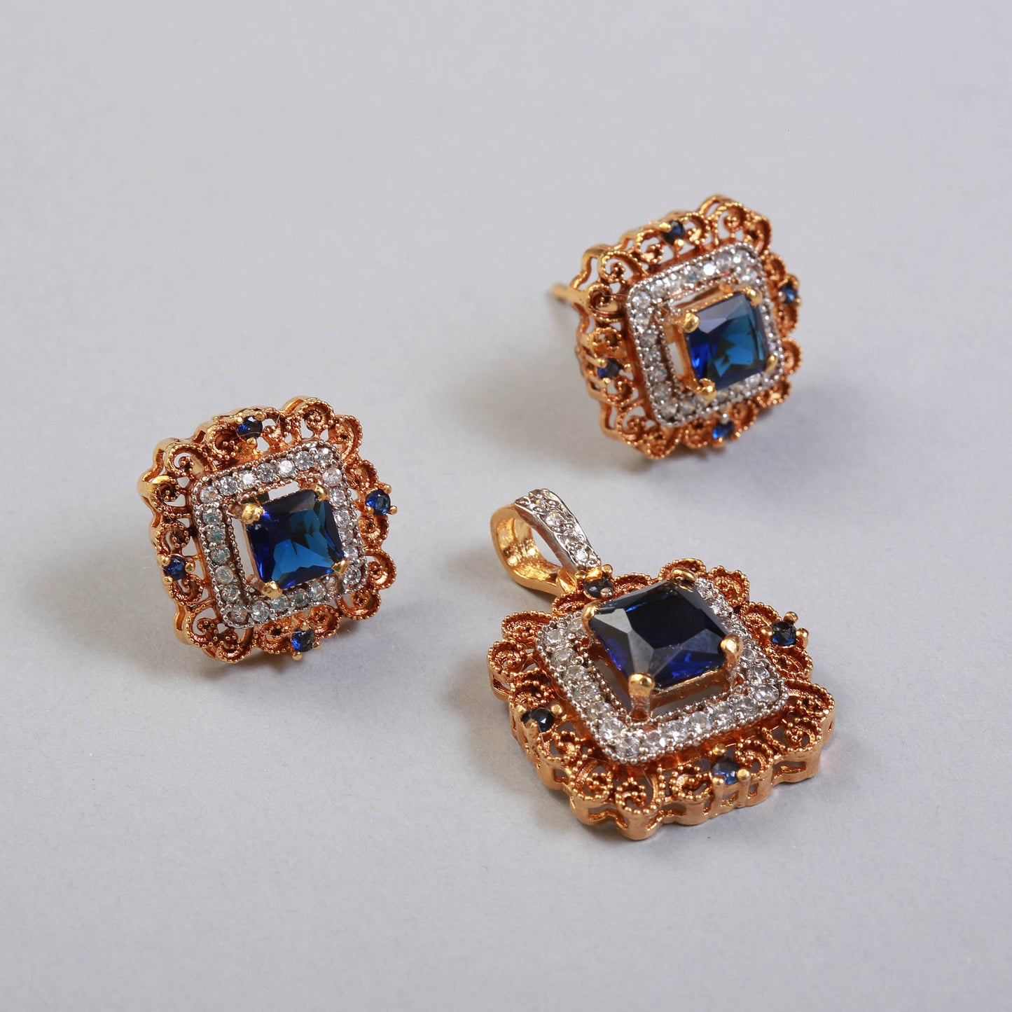 Pendant Set BA1076