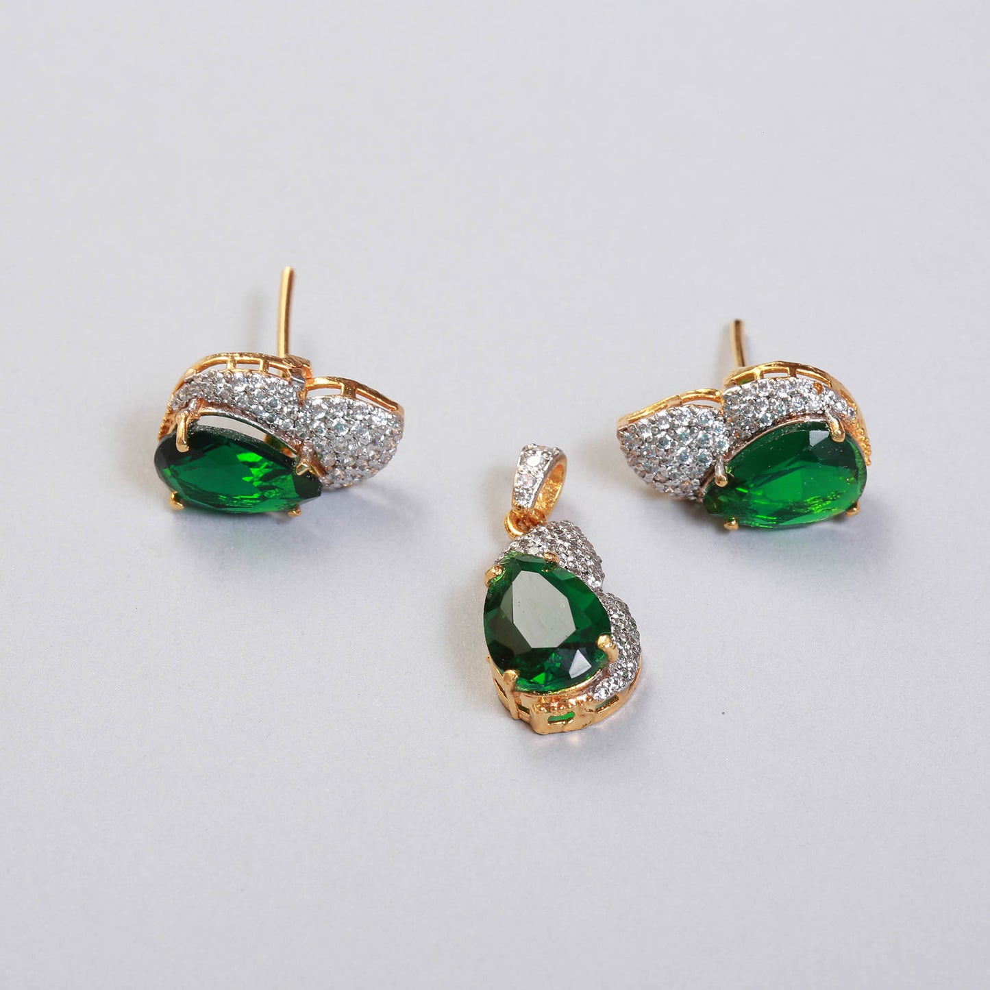 Pendant Set BA1077