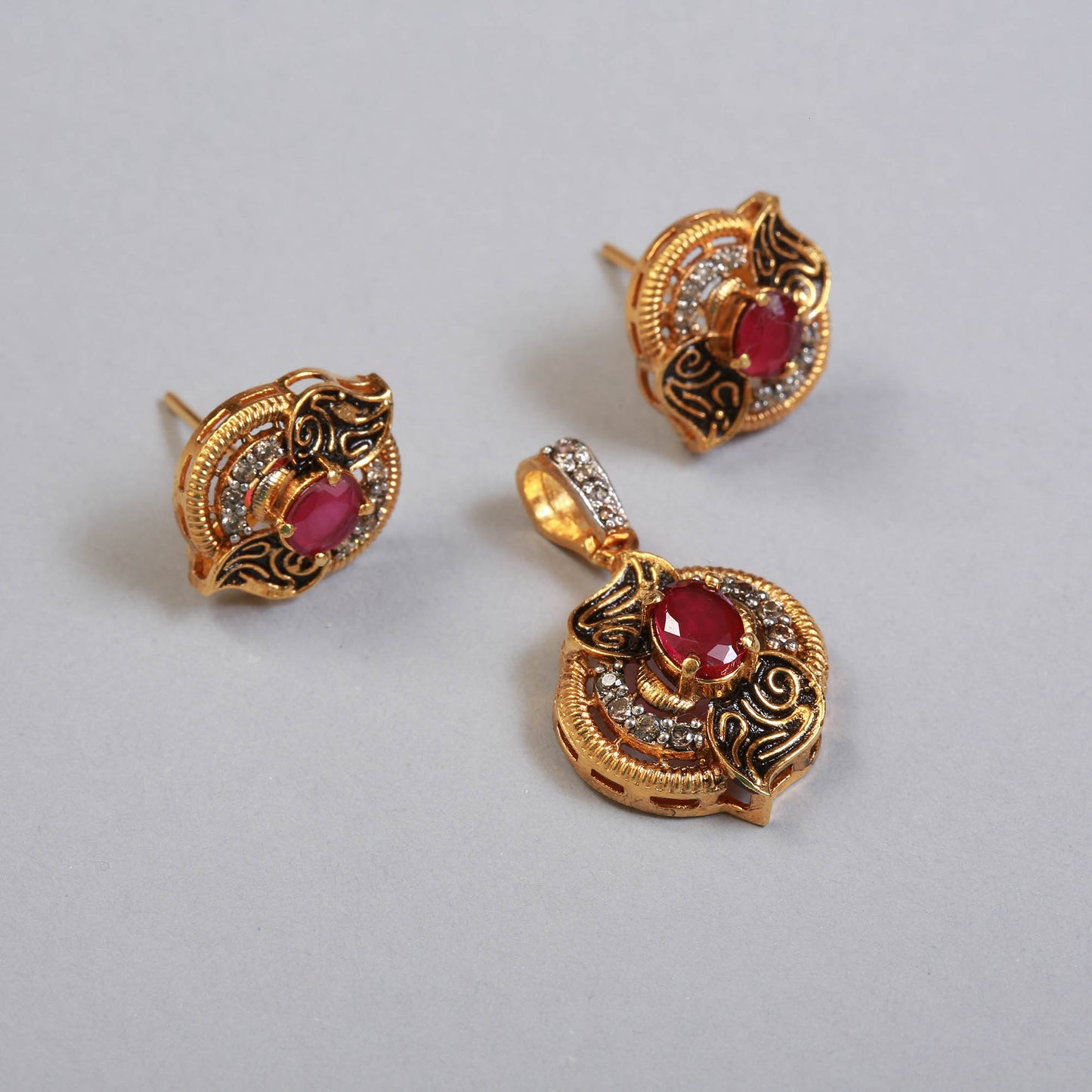 Pendant Set BA1080