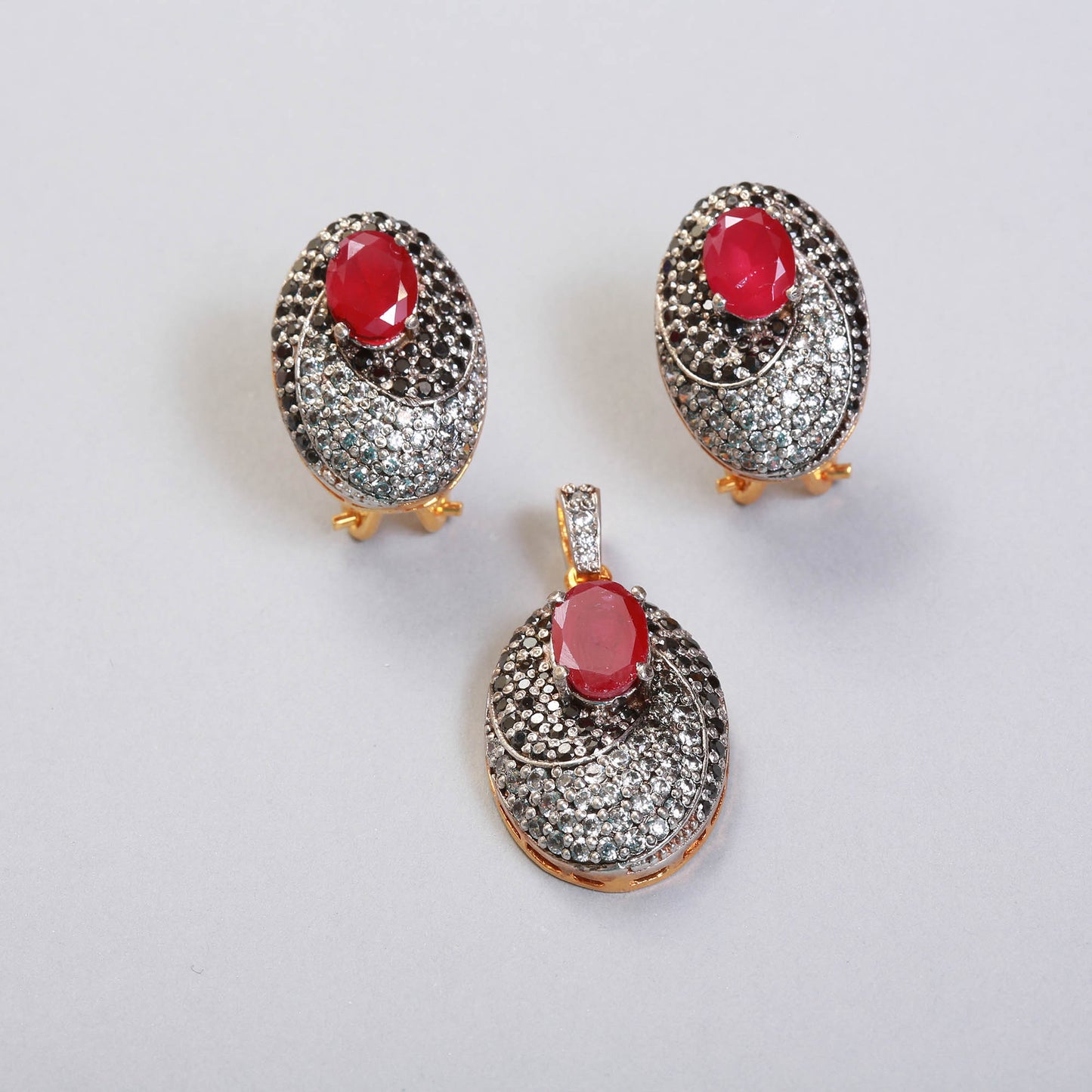Pendant Set BA1082