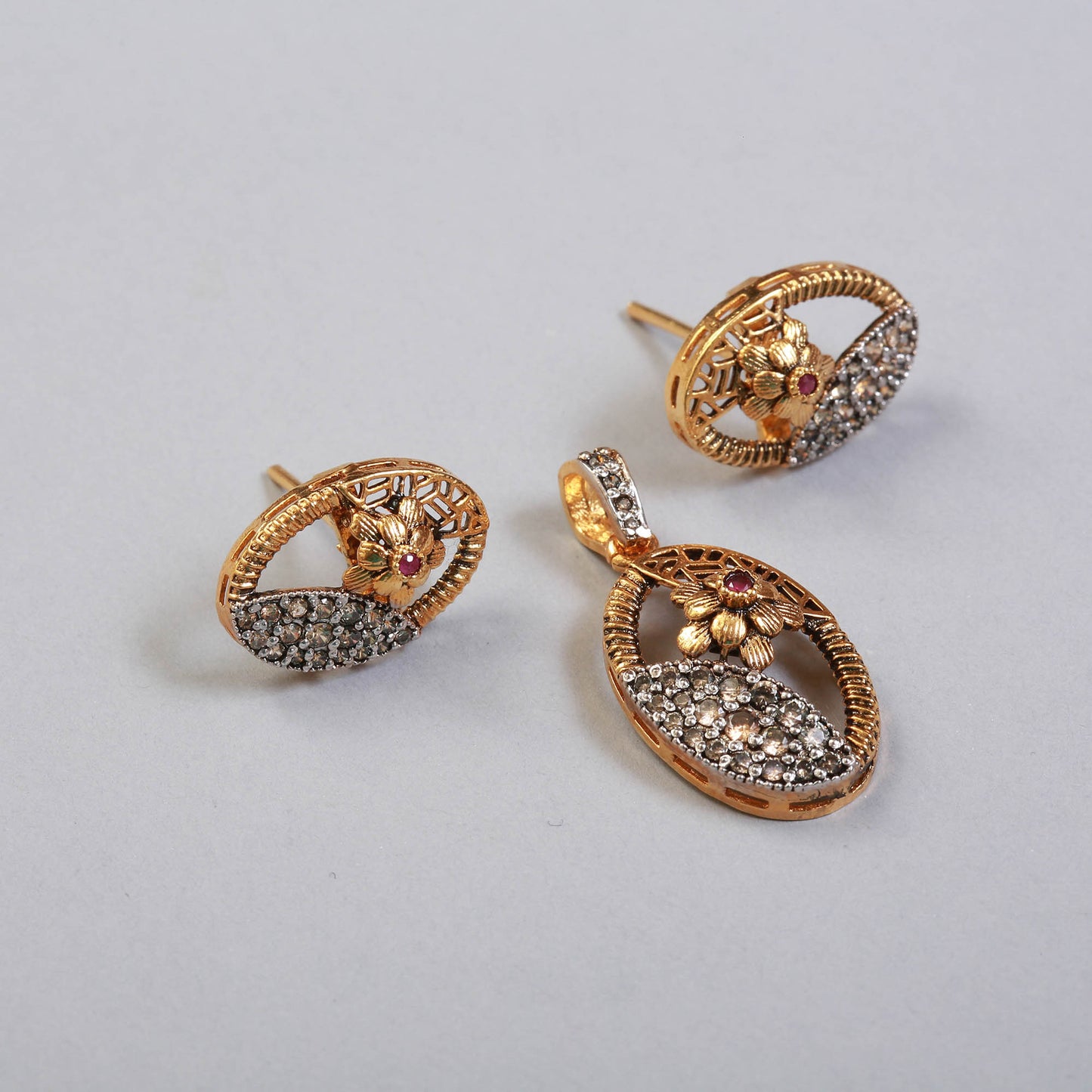 Pendant Set BA1084