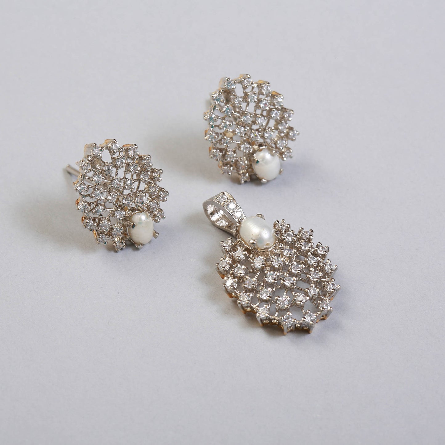 Pendant Set BA1085