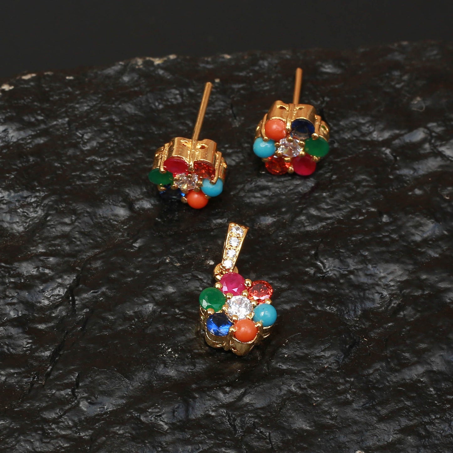 Pendent Set