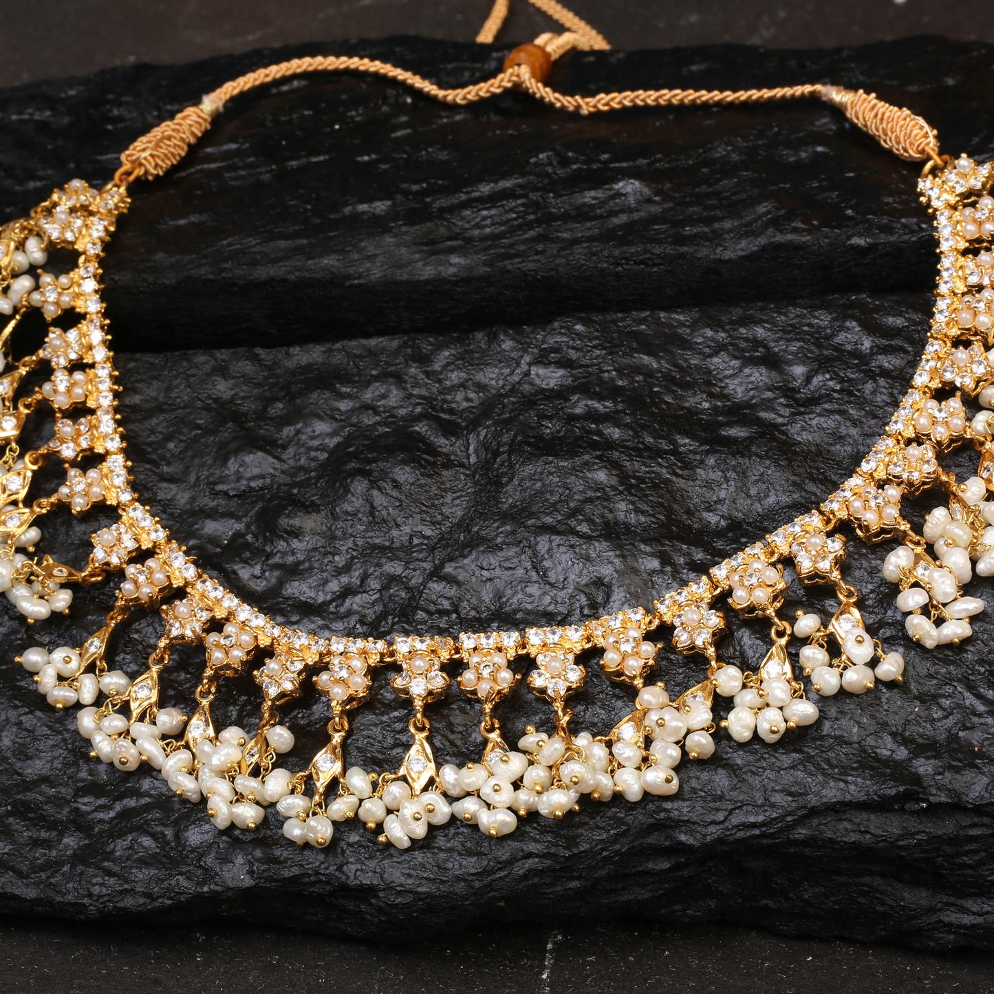 Necklace Set With Earrings and Tika