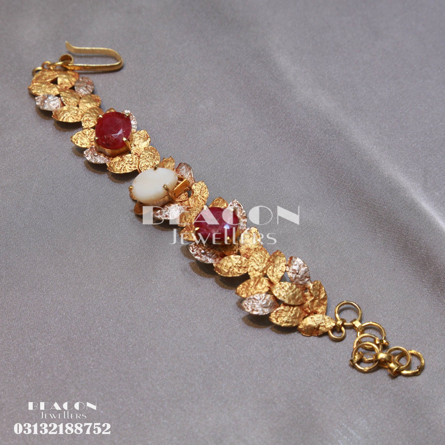 Necklace with Bracelet and Earrings 01