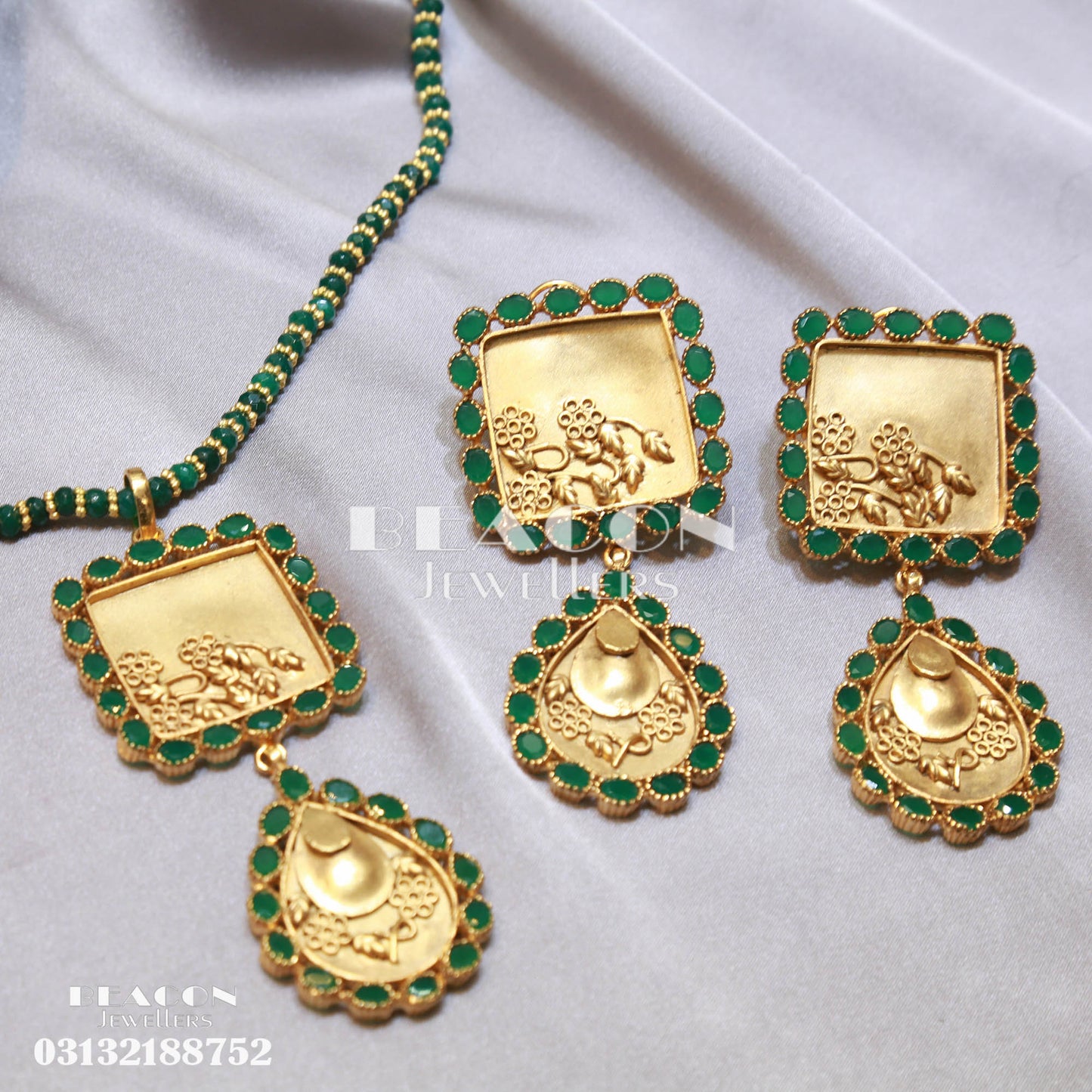Necklace and Earrings 60