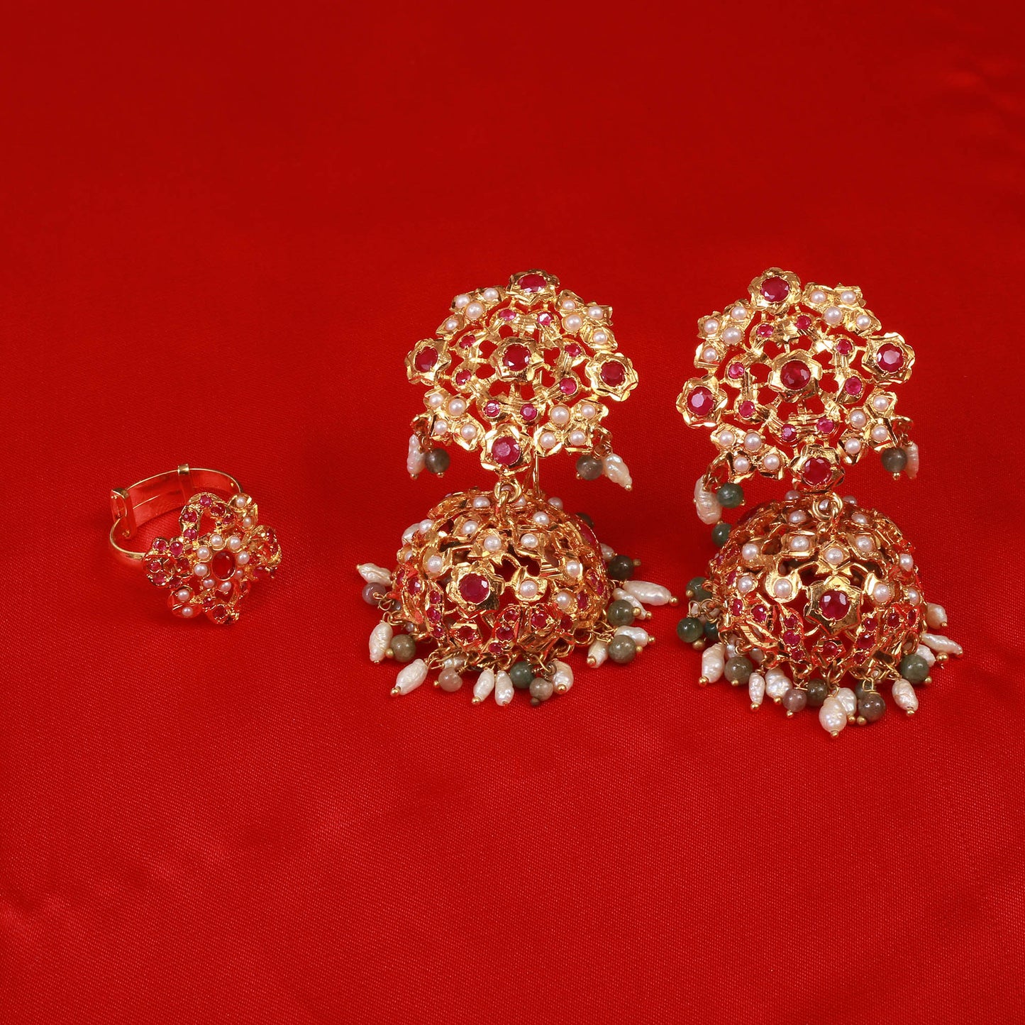Choker Set With Earrings TIka