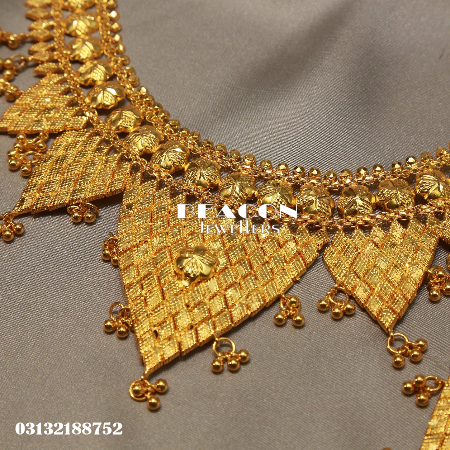 Necklace Ring Bindi and Earrings 14