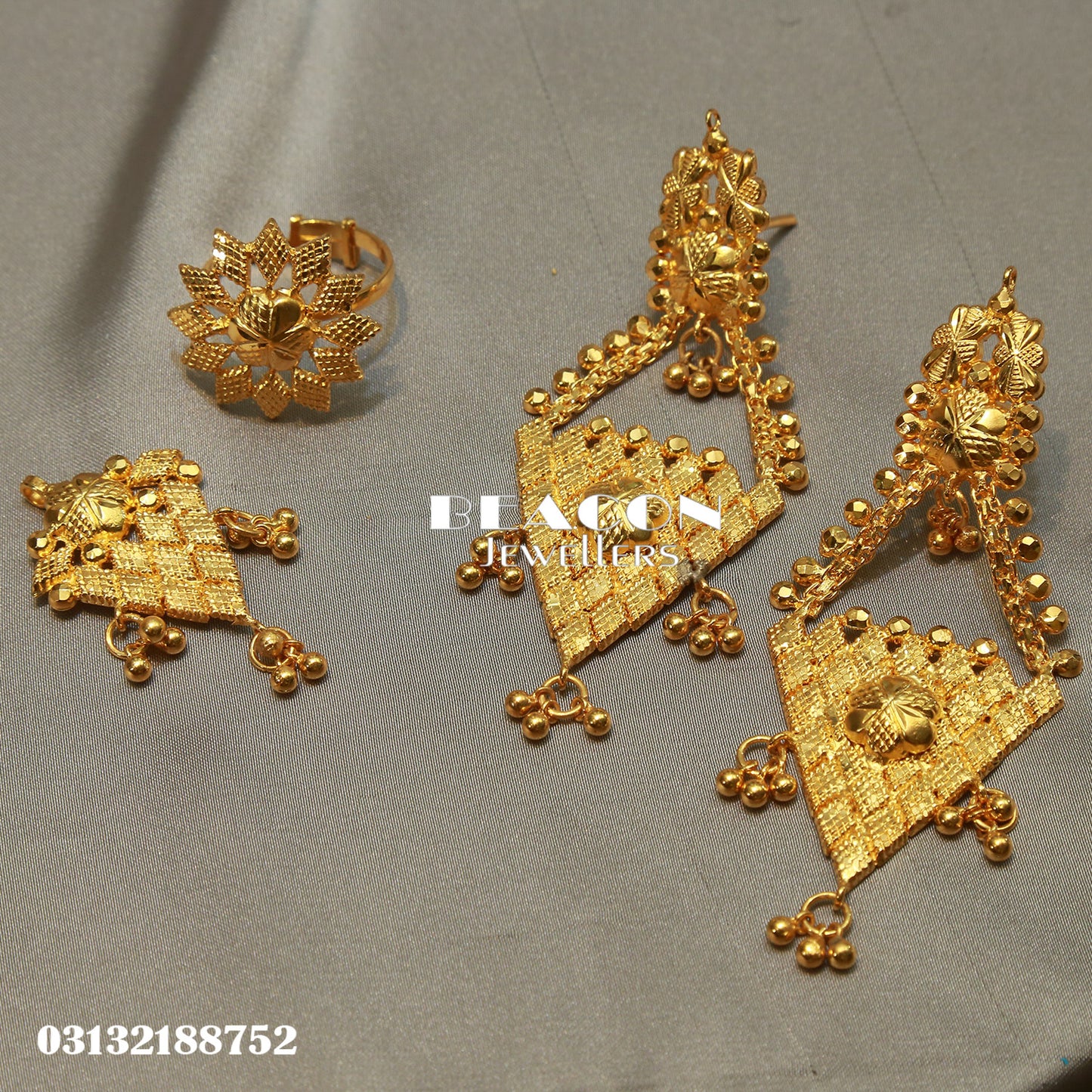 Necklace Ring Bindi and Earrings 14