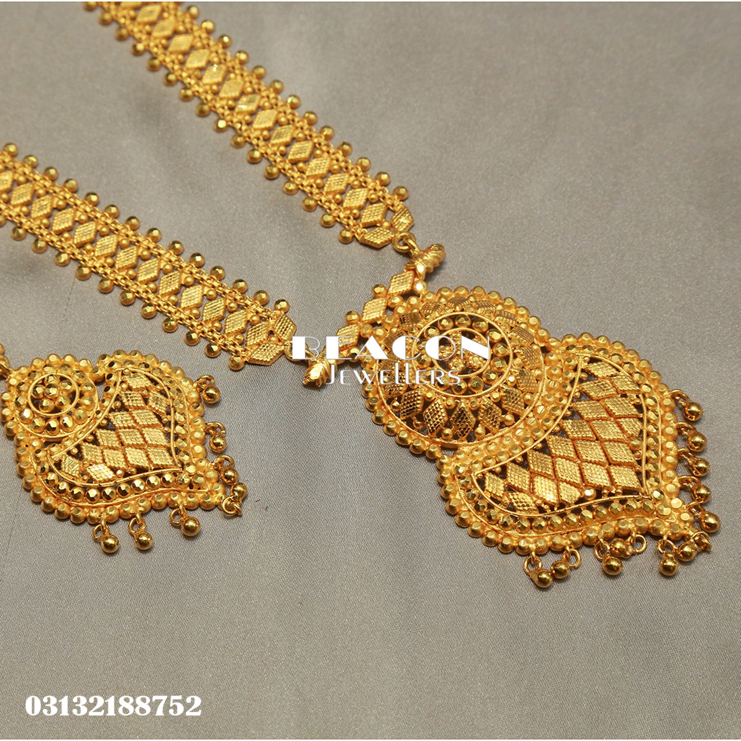 Choker Maala Ring Bindi and Earrings 07