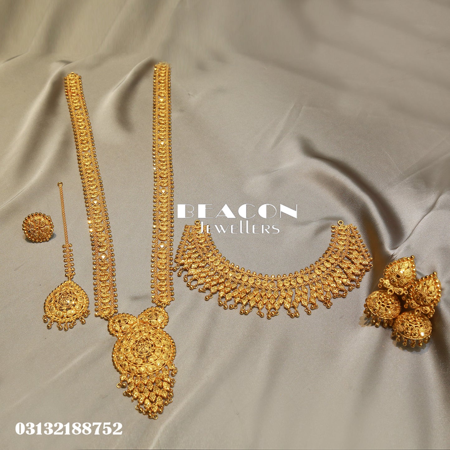 Choker Maala Ring Bindi and Earrings 07