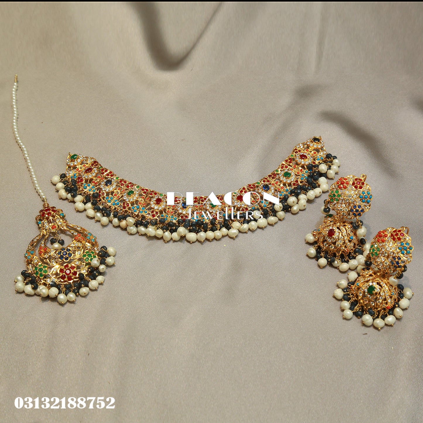 Choker with Bindi and Earrings 05